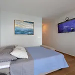 Aqua 1 דירה *