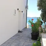Aqua 1 דירה