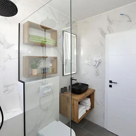 Aqua 1 Apartment *